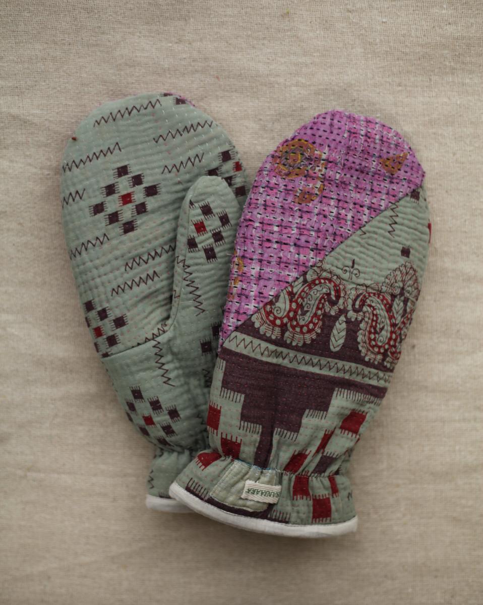 Kantha Mittens