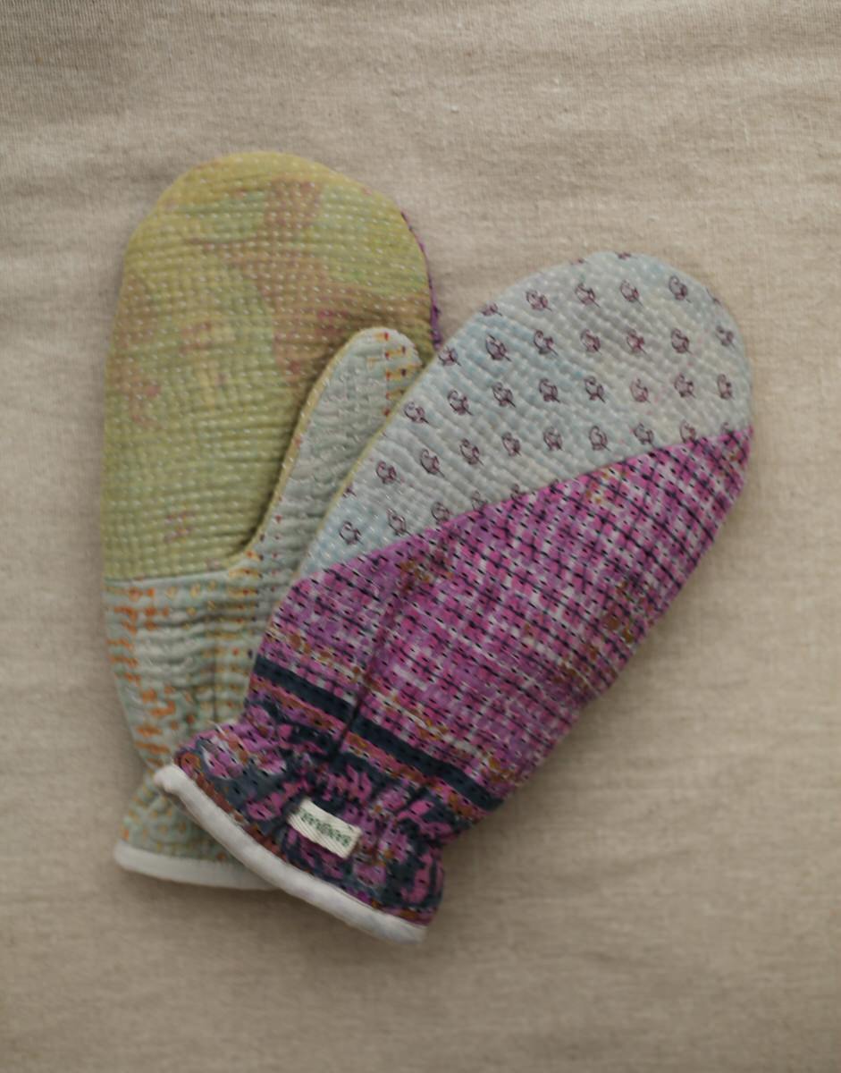 Kantha Mittens